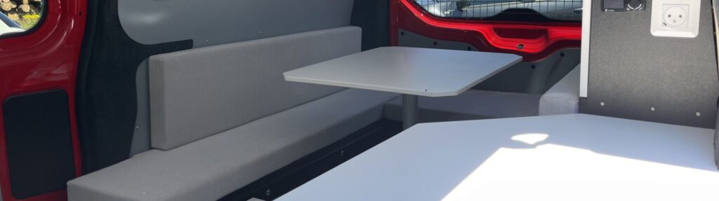 Van amovible utilitaire : le Ford Custom de Mme et Mr L.M.