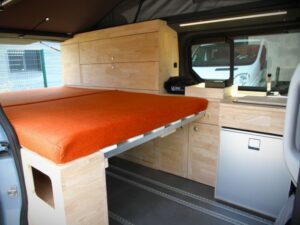 van 4 places 4 couchages - Karr Koncept (photo 3)