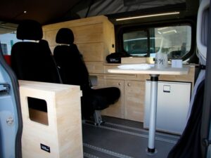 van 4 places 4 couchages - Karr Koncept (photo 4)