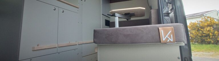 Fourgon atelier camping : le grand Iveco Daily de monsieur H., pilote moto