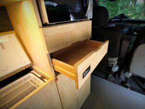 van 4 couchages toit relevable - Karr Koncept (photo 4)