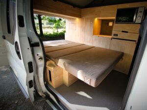 van 4 couchages toit relevable - Karr Koncept (photo 2)