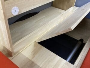 Van avec rangement pour fauteuil roulant : un Transporter T6 pensé pour voyager à deux
