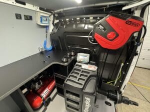 Atelier mobile par Karr Koncept : compresseur et enrouleur